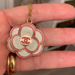 CHANEL AUTHENTIC CHARM PINK WHITE Camellia Necklace